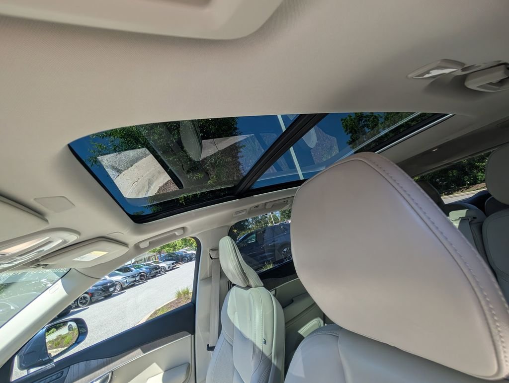 Certified Used 2023 Blue Volvo Ultimate image 14