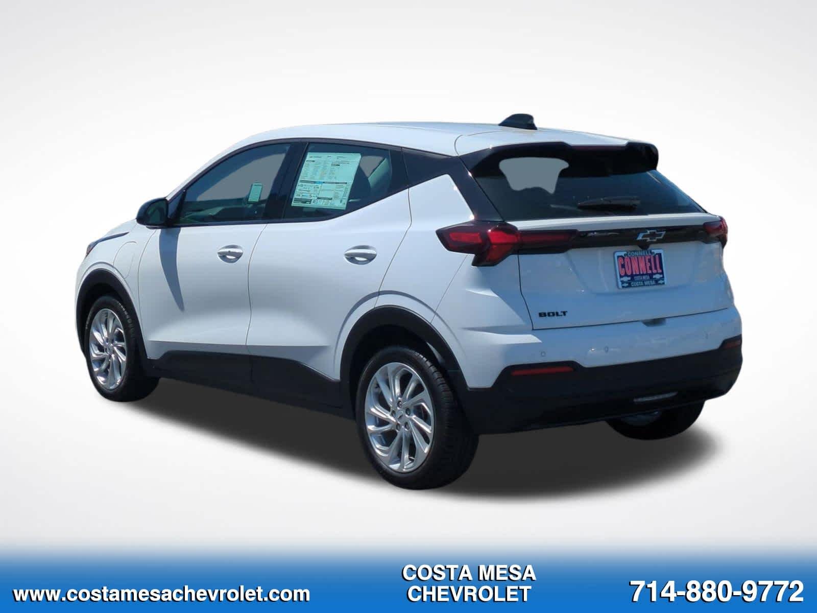 New 2027 Summit White Chevrolet LT image 7