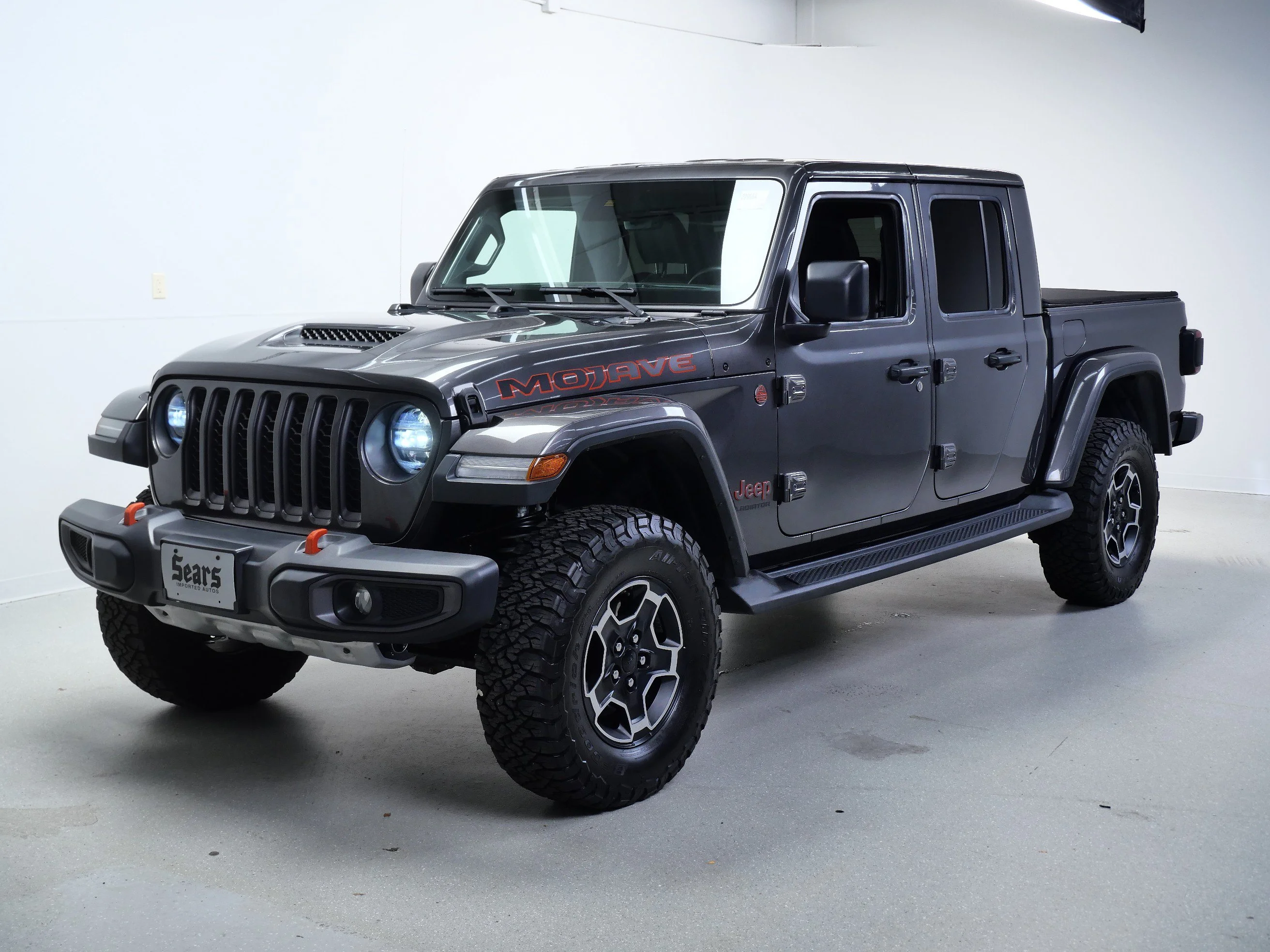 Used 2021 Granite Crystal Metallic Clearcoat Jeep Mojave 4x4 image 7