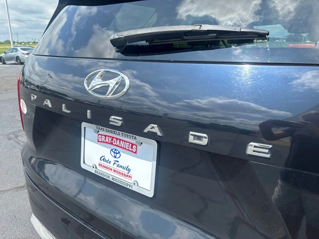 Used 2021 White Hyundai Limited image 35