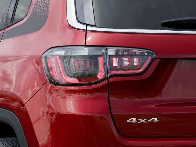 New 2026 Red Hot Pearl-Coat Exterior Paint Jeep Limited image 9
