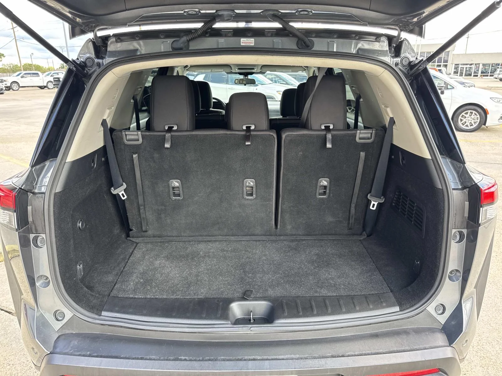 Used 2022 Gun Metallic Nissan S image 8