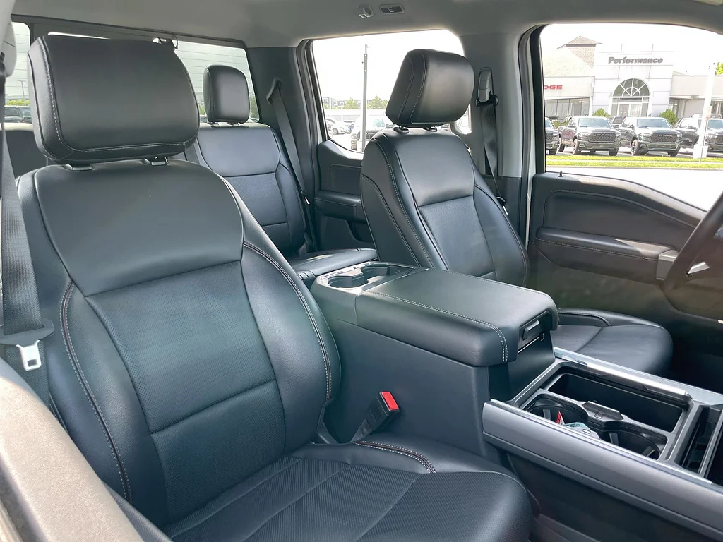 Used 2024 WHITE Ford Lariat image 28
