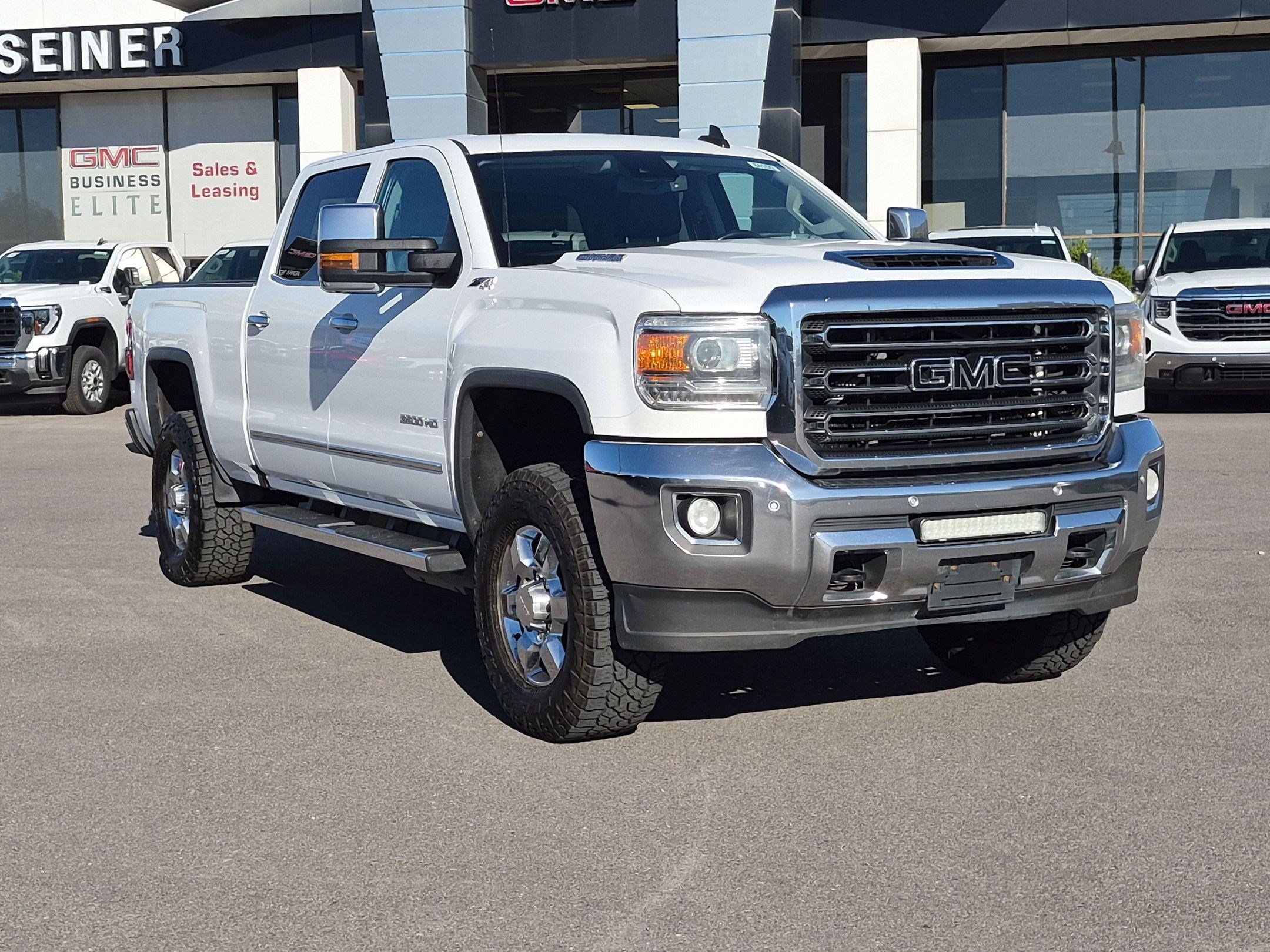 Used 2018 White GMC SLT image 7