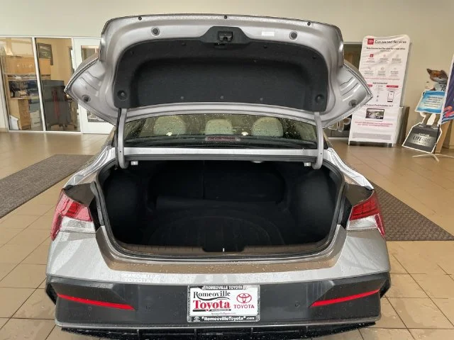 2024 Hyundai Elantra Limited - Photo 34