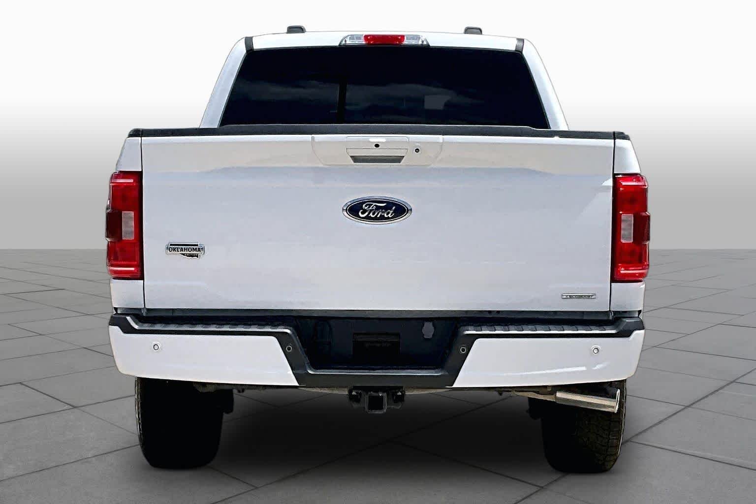 Used 2023 Oxford White Ford XLT image 5