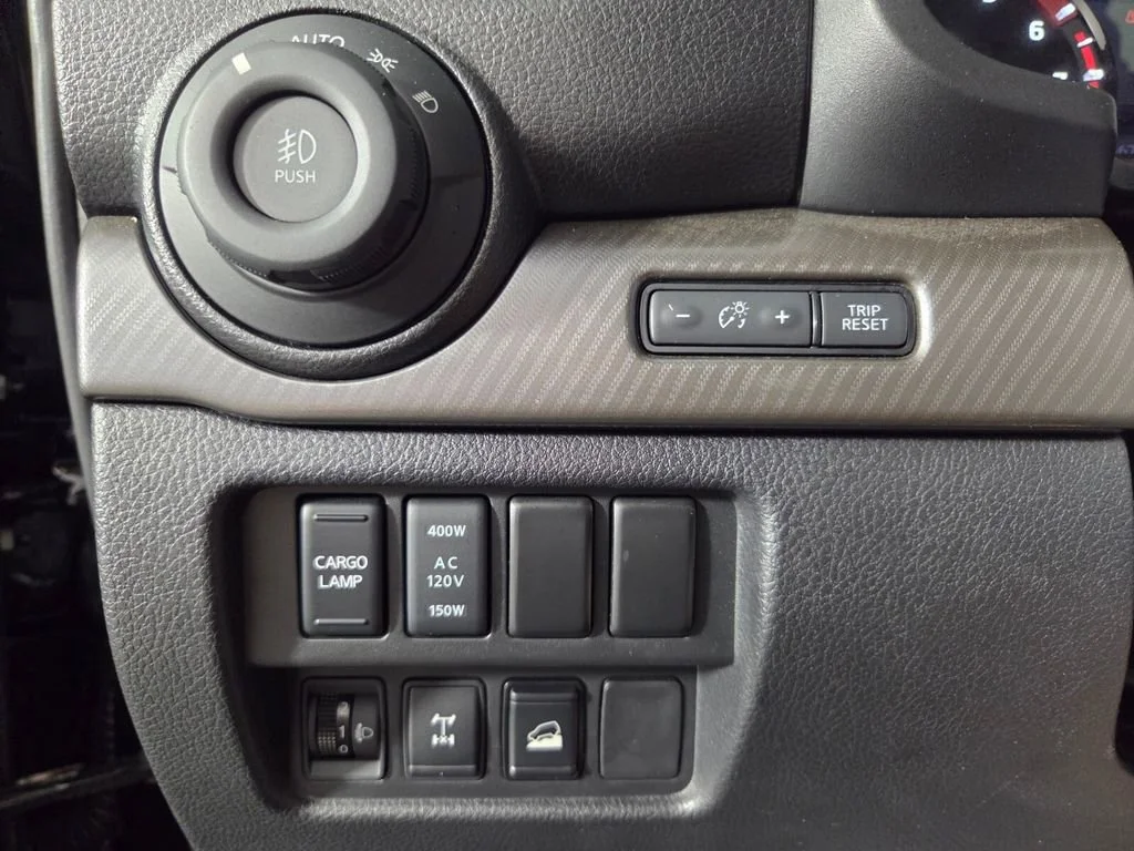 2024 Nissan Titan PRO-4X - Photo 18