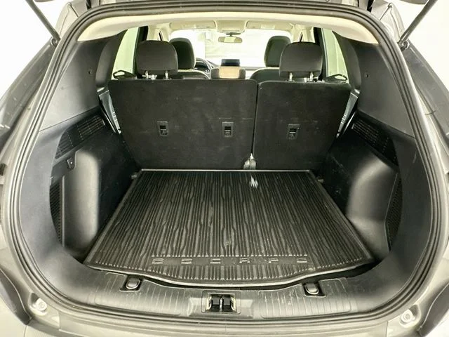 Pre-Owned 2022 Ford Escape SE