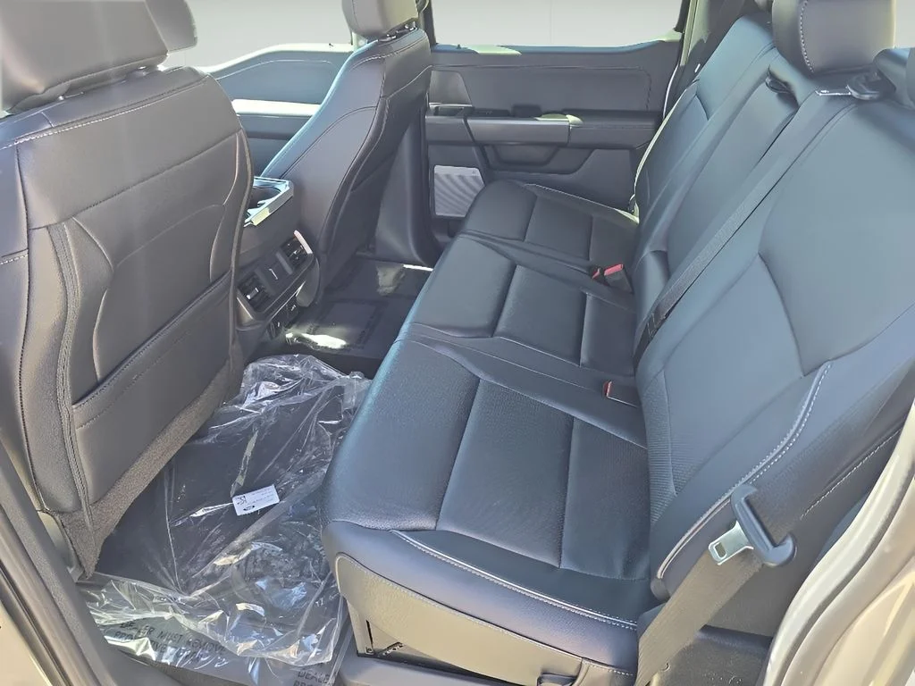 New 2025 Iconic Silver Metallic Ford Lariat® image 32