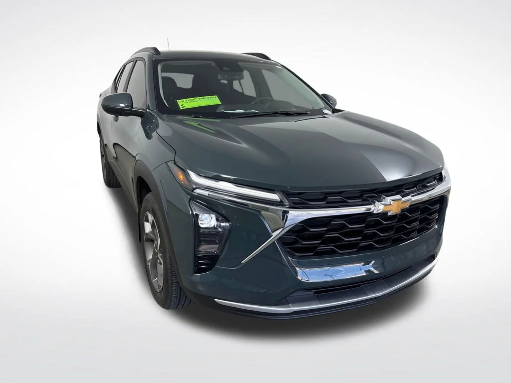 2025 Chevrolet Trax LT's photo