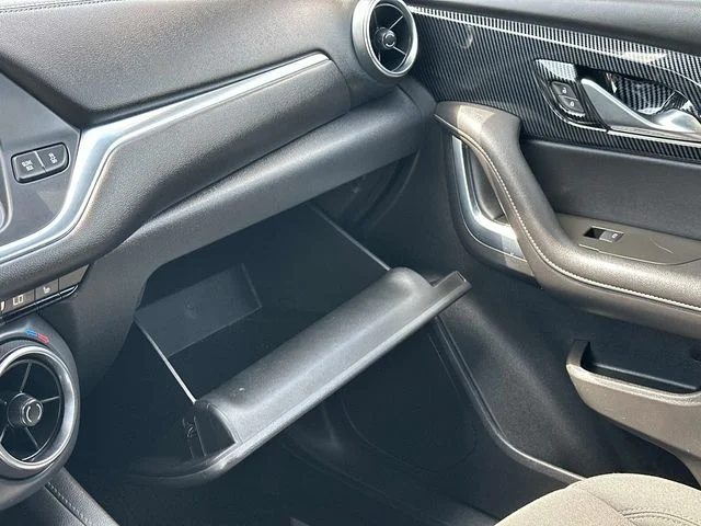 Used 2022 Silver Chevrolet LT image 31