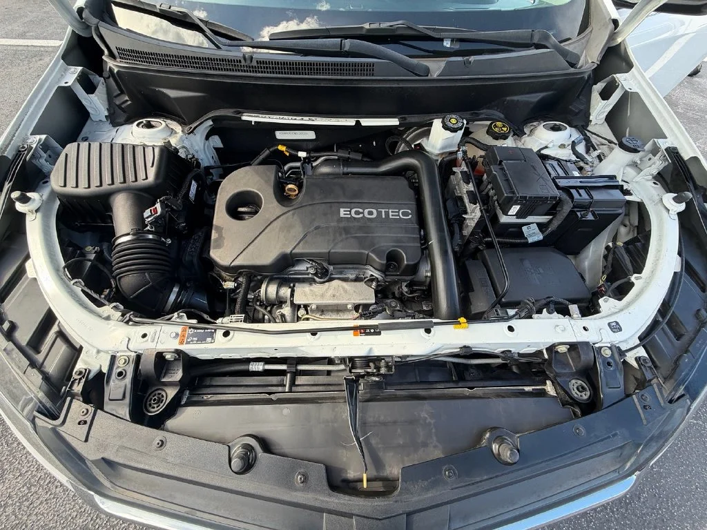 Used 2021 White Chevrolet LS image 18