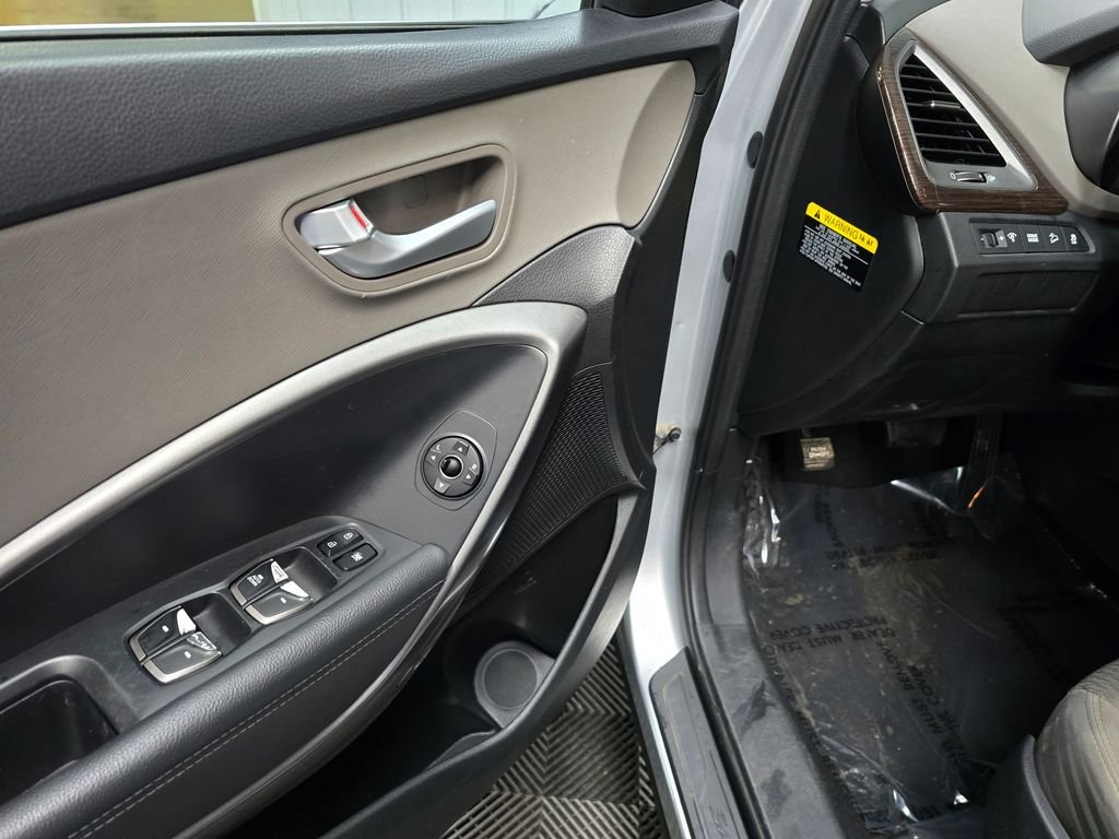 Used 2018 Silver Hyundai 2.4 Base image 15