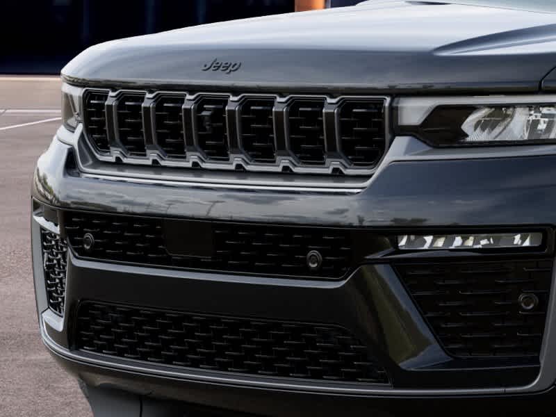 New 2026 Diamond Black Crystal Pearlcoat Jeep Summit image 11