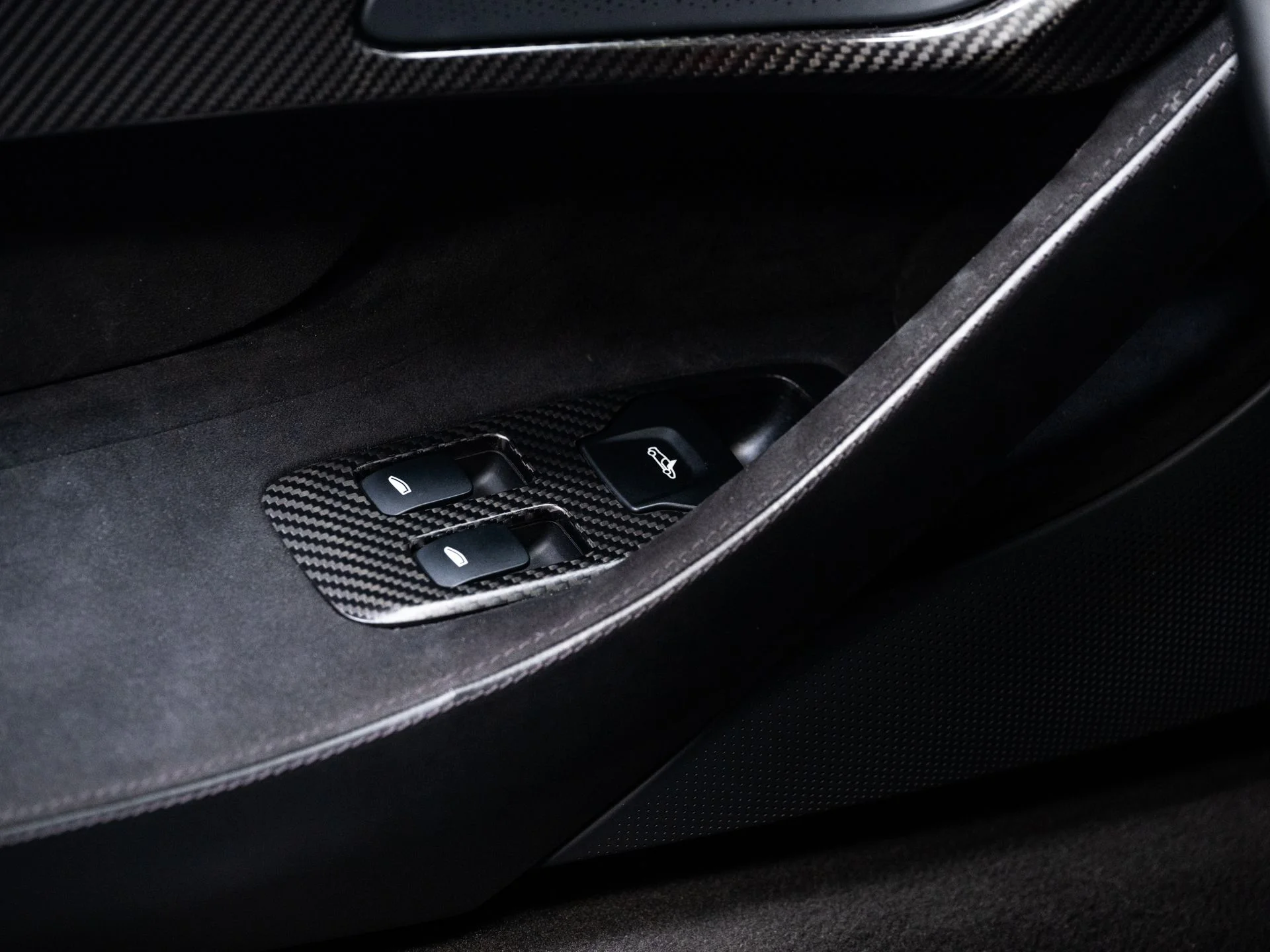 Used 2020 Burton Blue McLaren Spider image 22