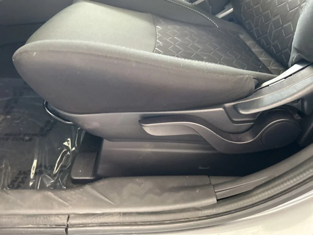 Used 2024 Gray Mitsubishi  image 33