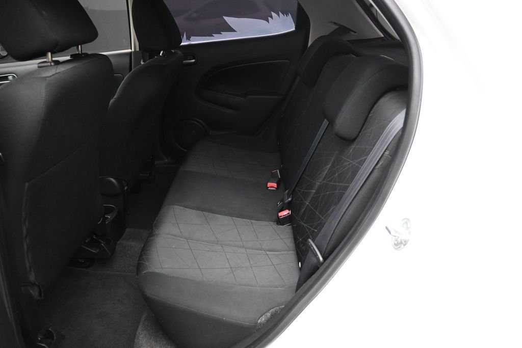 Used 2013  Mazda Sport image 3