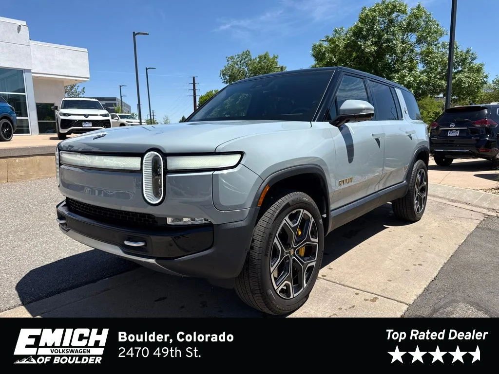 2023 Rivian R1S Adventure Quad-Motor Large Pack's photo