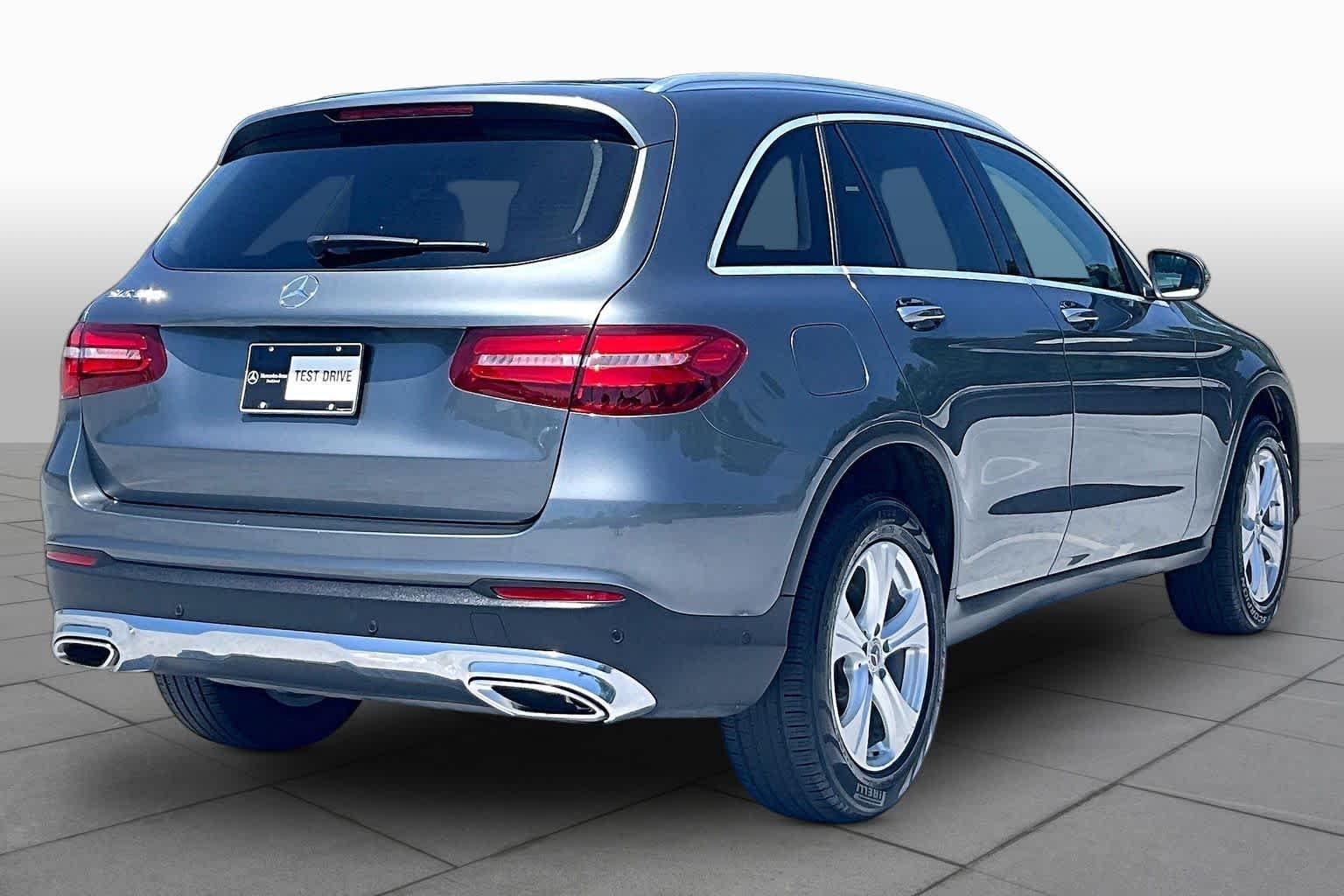 Used 2018 Selenite Grey Metallic Mercedes-Benz GLC 300 image 12