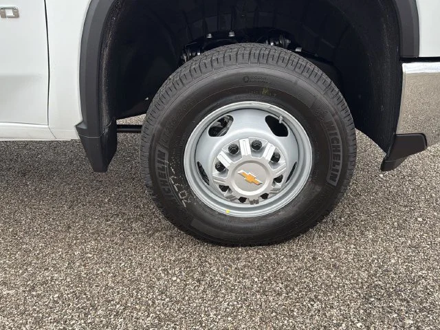 New 2026 Summit White Chevrolet Work Truck image 12