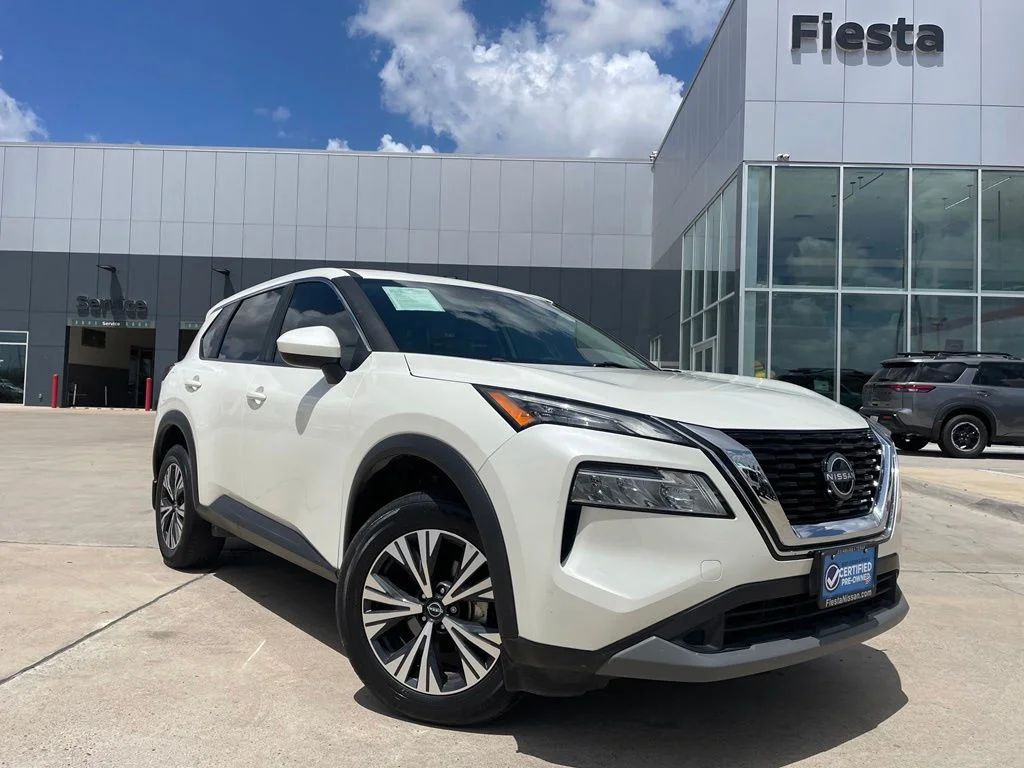 Used 2023 White Nissan SV image 1