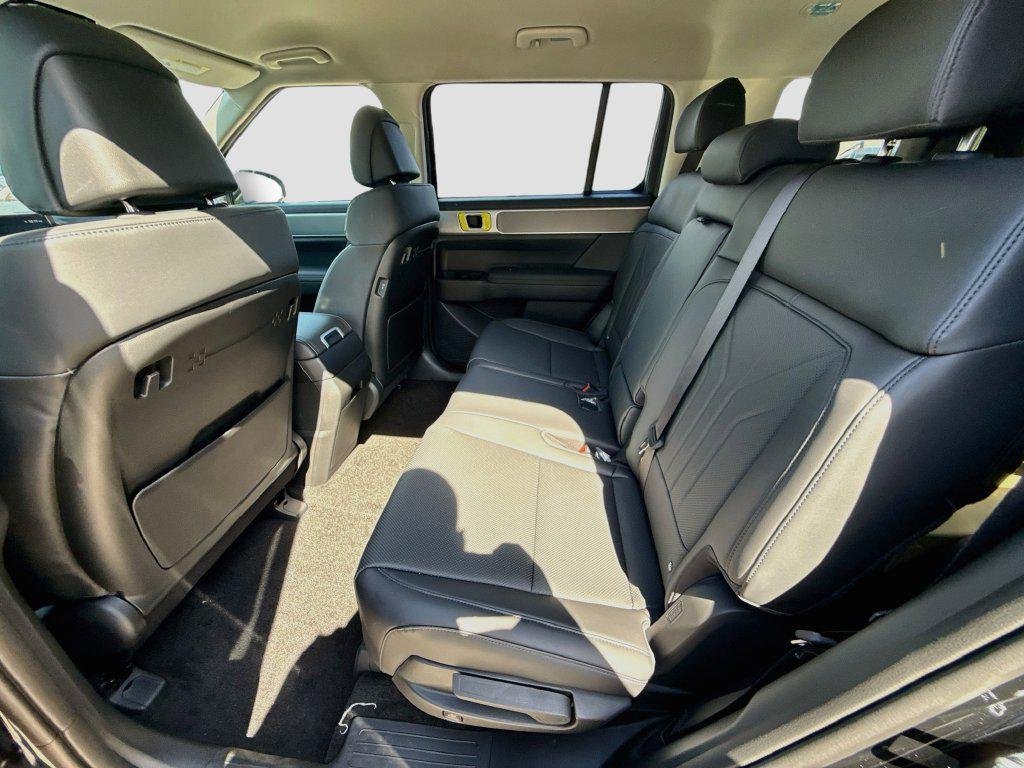 New 2027 Phantom Black Hyundai SEL image 17