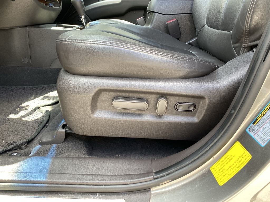 Used 2011 Gray Hyundai Limited image 12
