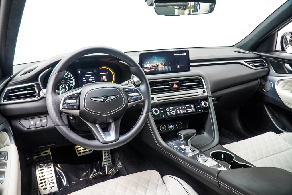 Used 2025 White Genesis 3.3T Sport Advanced image 14