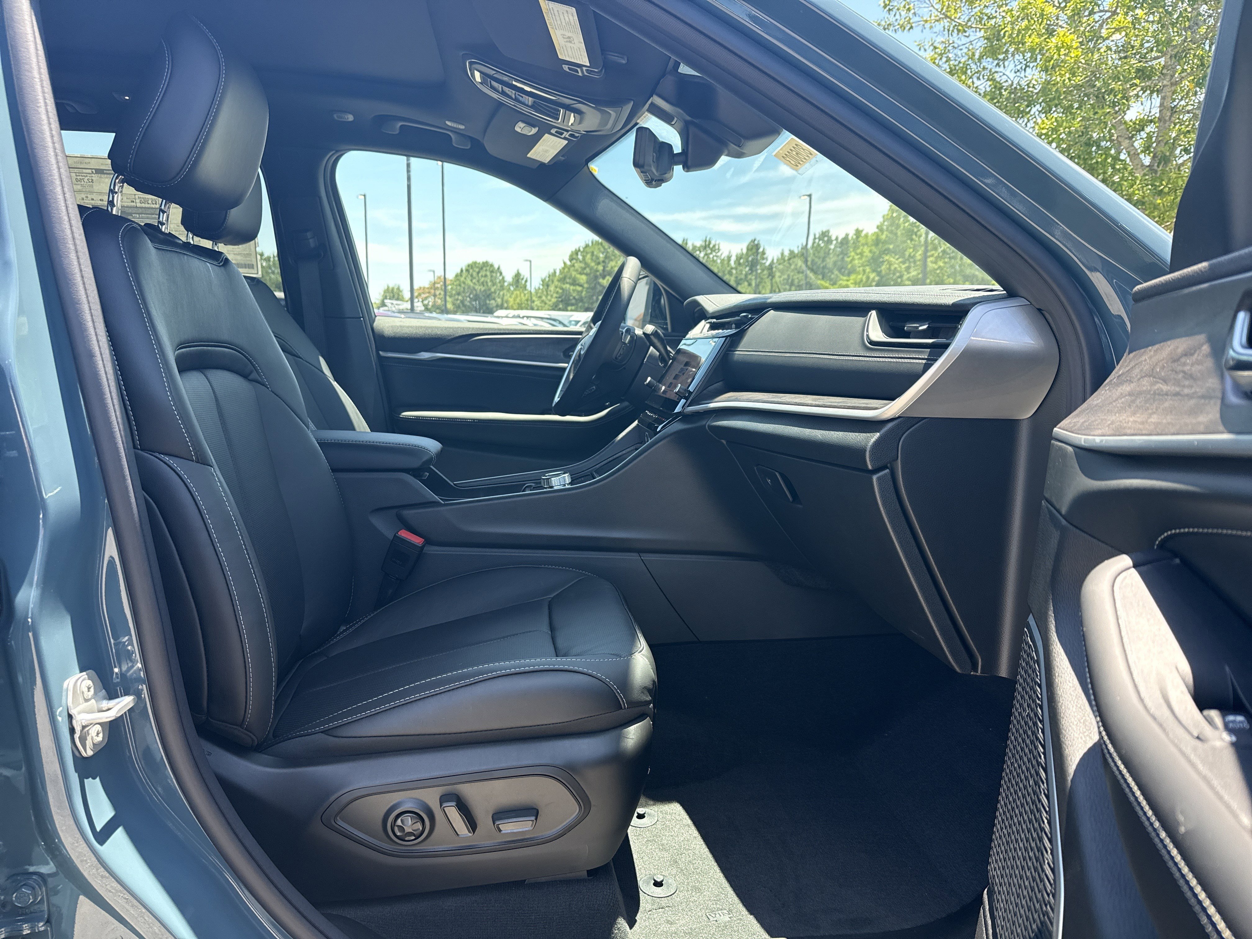 New 2026 Steel Blue Jeep Limited Reserve image 14