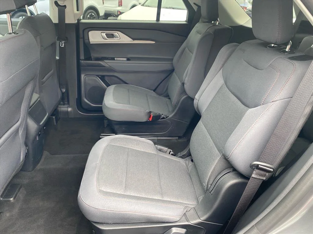 Used 2025 Gray Metallic Ford Active image 21