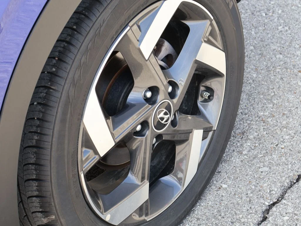 Used 2025 Blue Hyundai SEL image 39