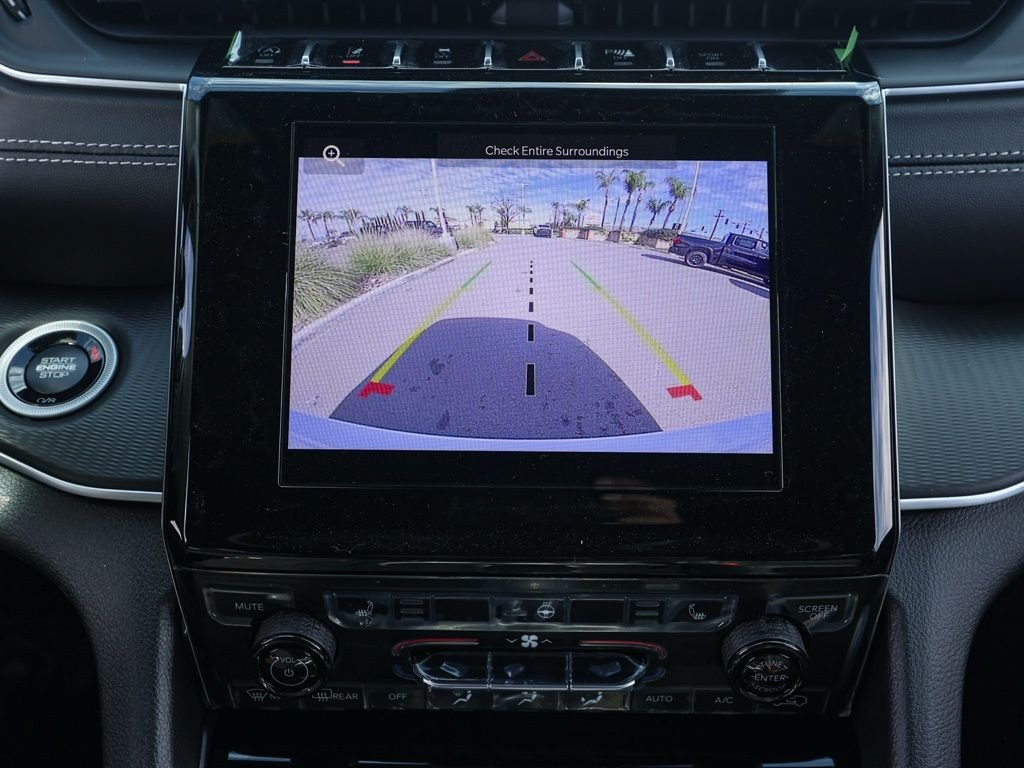 New 2026 Bright White Clear-Coat Exterior Paint Jeep Laredo X image 29