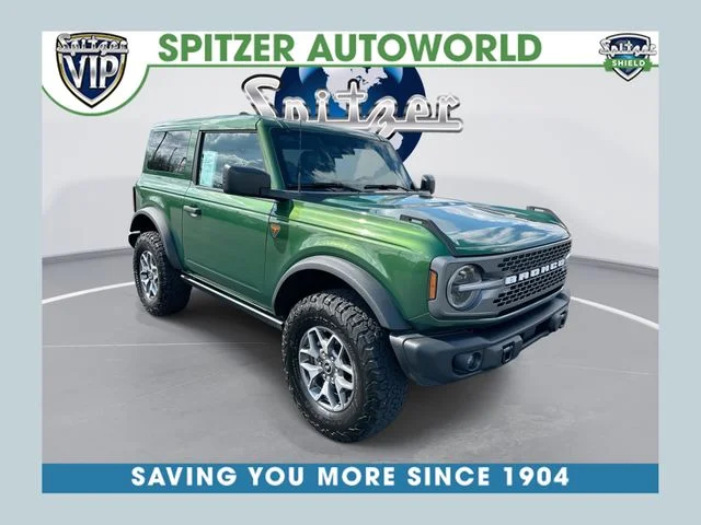 Used 2025 Green Ford Badlands image 1