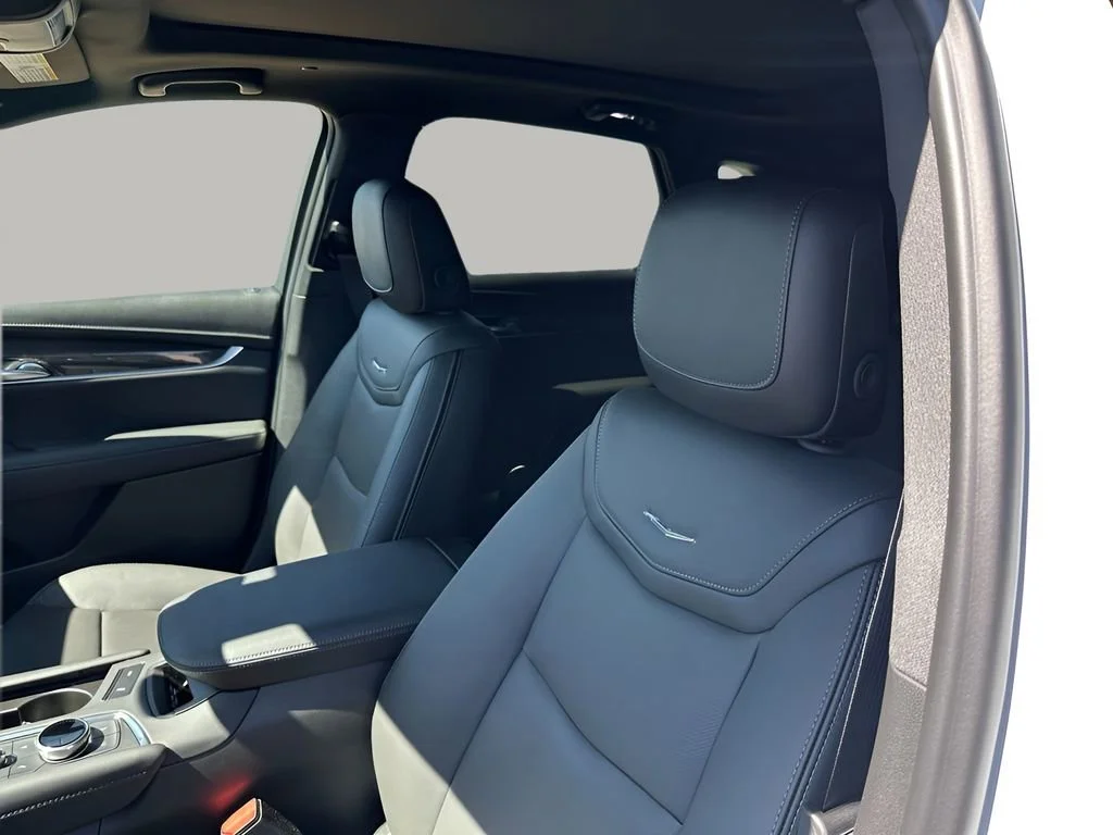 New 2026 Crystal White Tricoat Cadillac Sport image 28