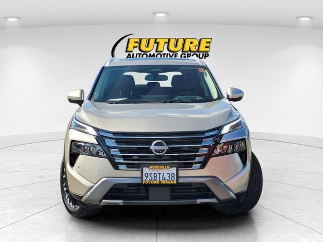 Used 2025 Gold Nissan SL image 2