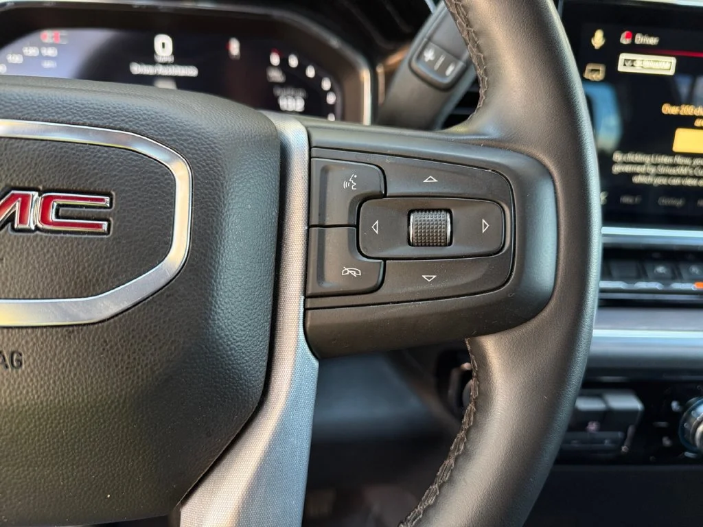 Used 2025 Black GMC SLT image 25