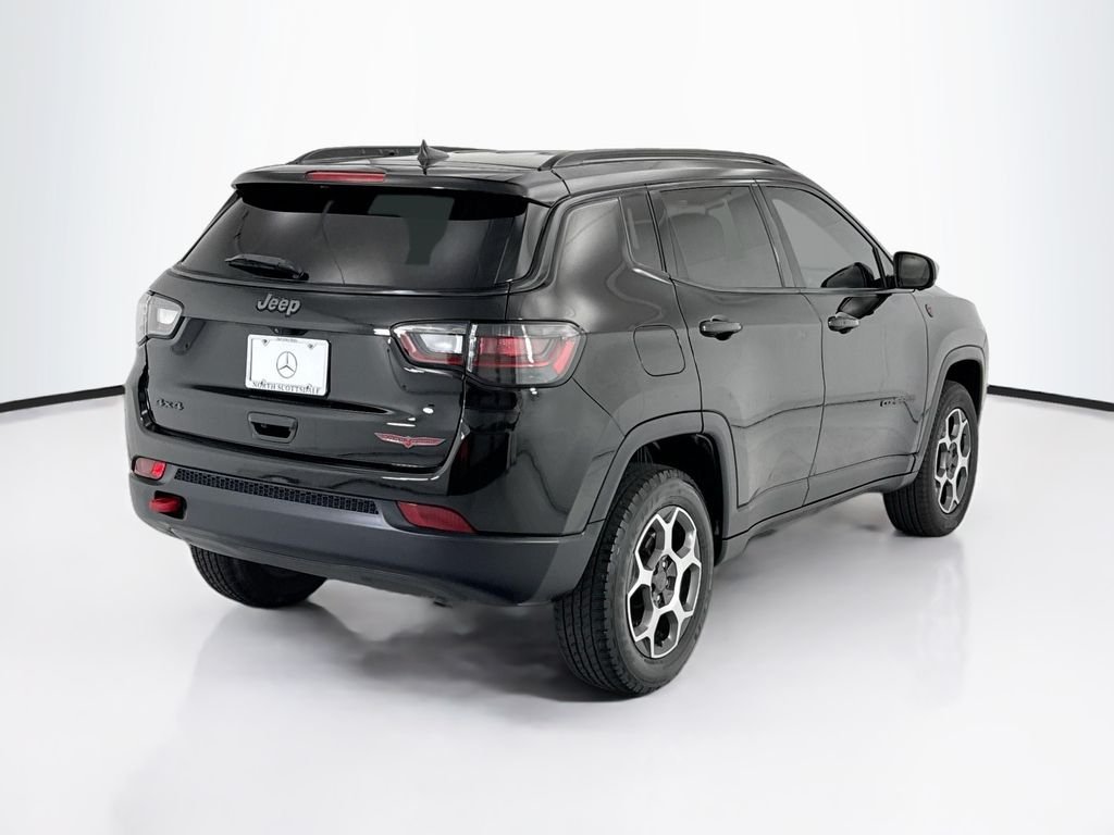 Used 2022 Diamond Black Jeep Trailhawk image 5