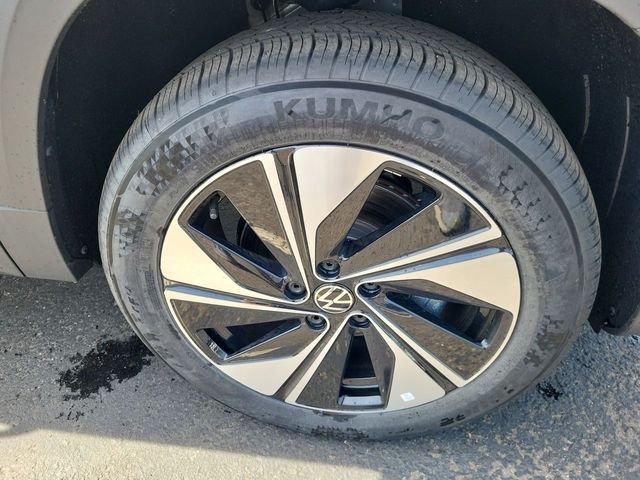 New 2024 Silver Volkswagen 1.5T SE image 20
