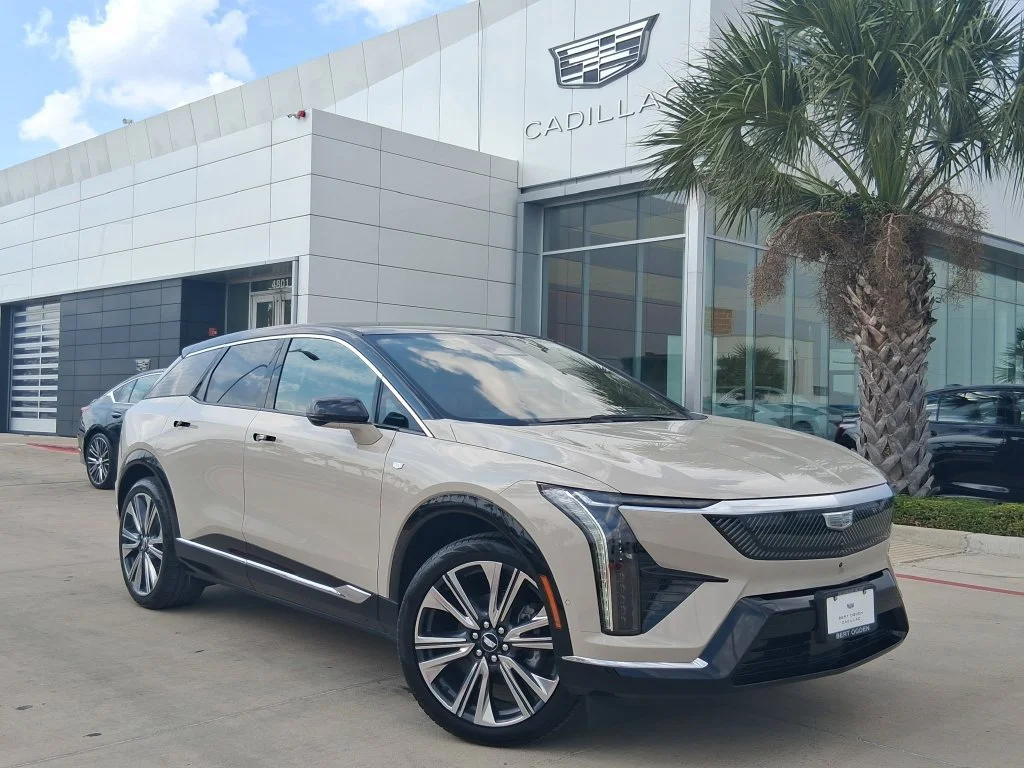 2027 Cadillac OPTIQ Premium Luxury