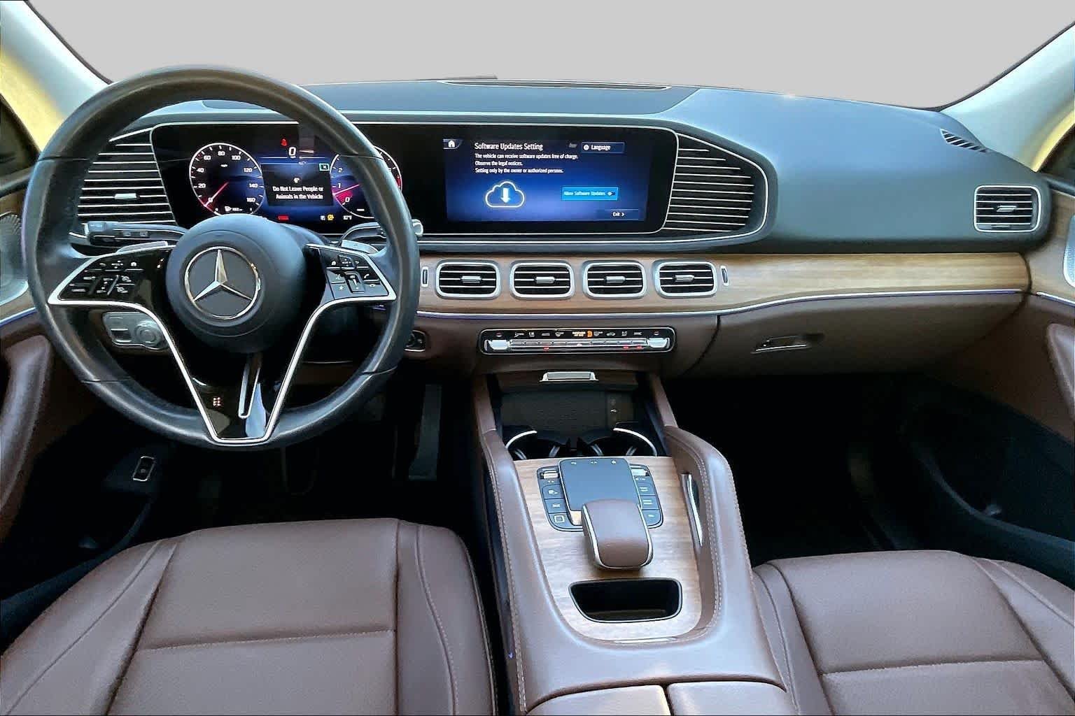 Used 2025 Twilight Blue Metallic Mercedes-Benz GLE 350 image 16