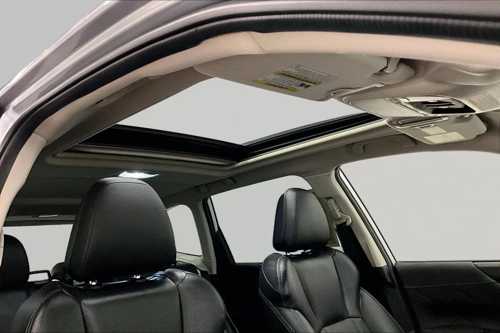 Used 2021 Silver Subaru Limited image 28