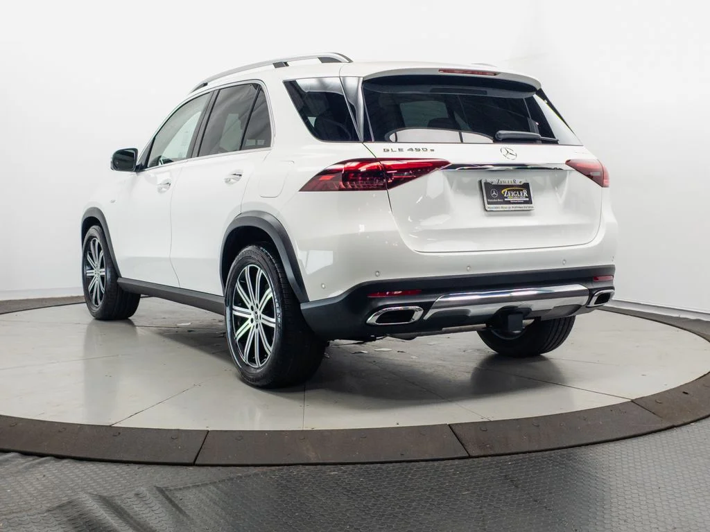 Used 2025 Polar White Mercedes-Benz GLE 450e image 29