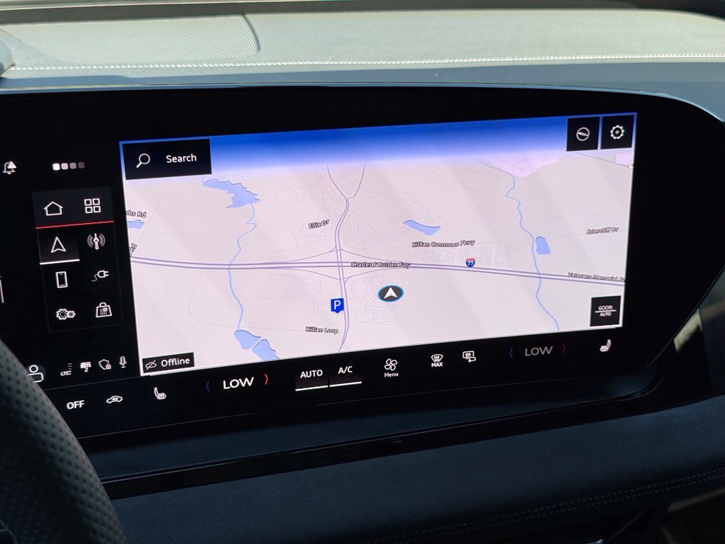 2025 Audi SQ6 e-tron Prestige - Photo 37