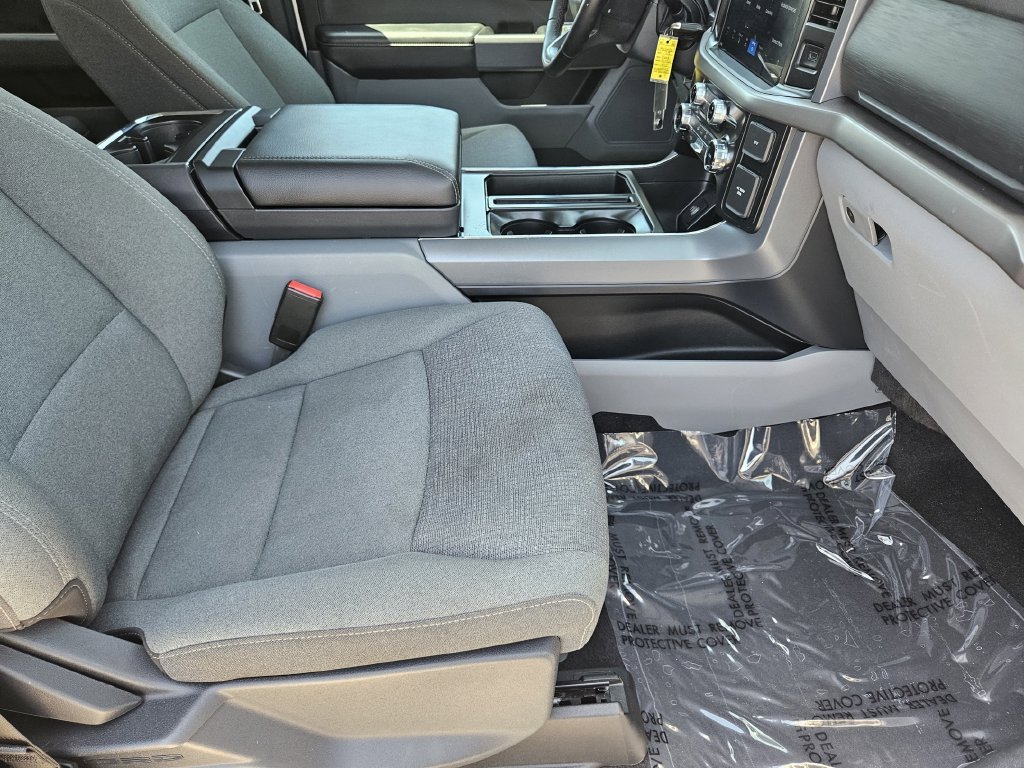 Used 2025 White Ford XLT image 14