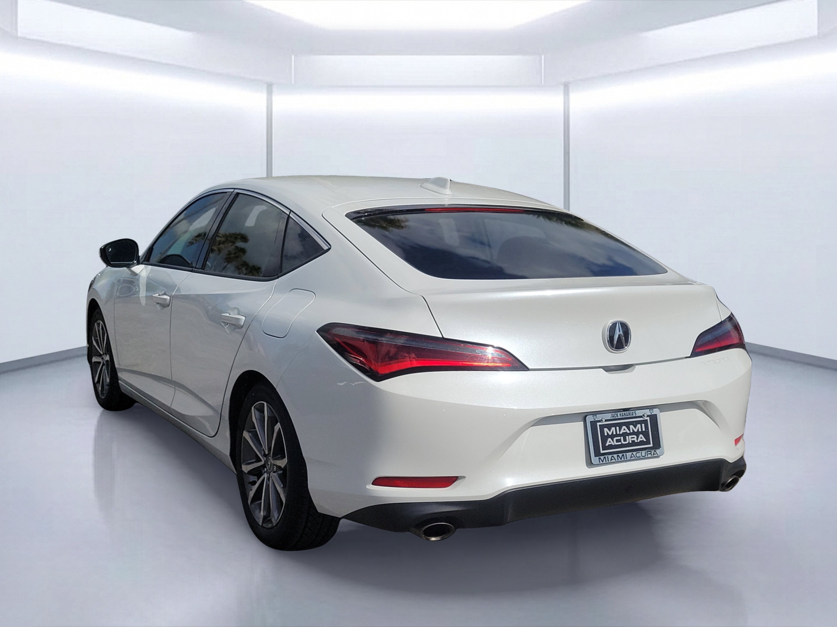 Used 2024 Platinum White Pearl Acura Base image 33