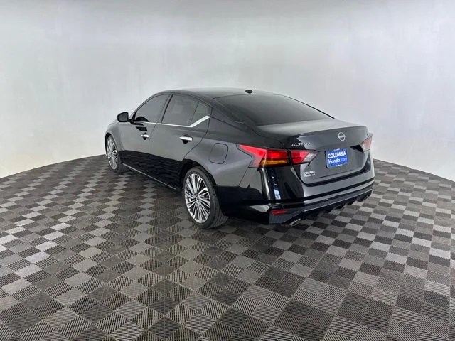 Used 2023 Black Nissan 2.5 SL image 7