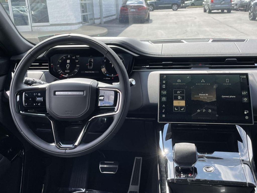 New 2026 Carpathian Grey Land Rover Dynamic SE image 22