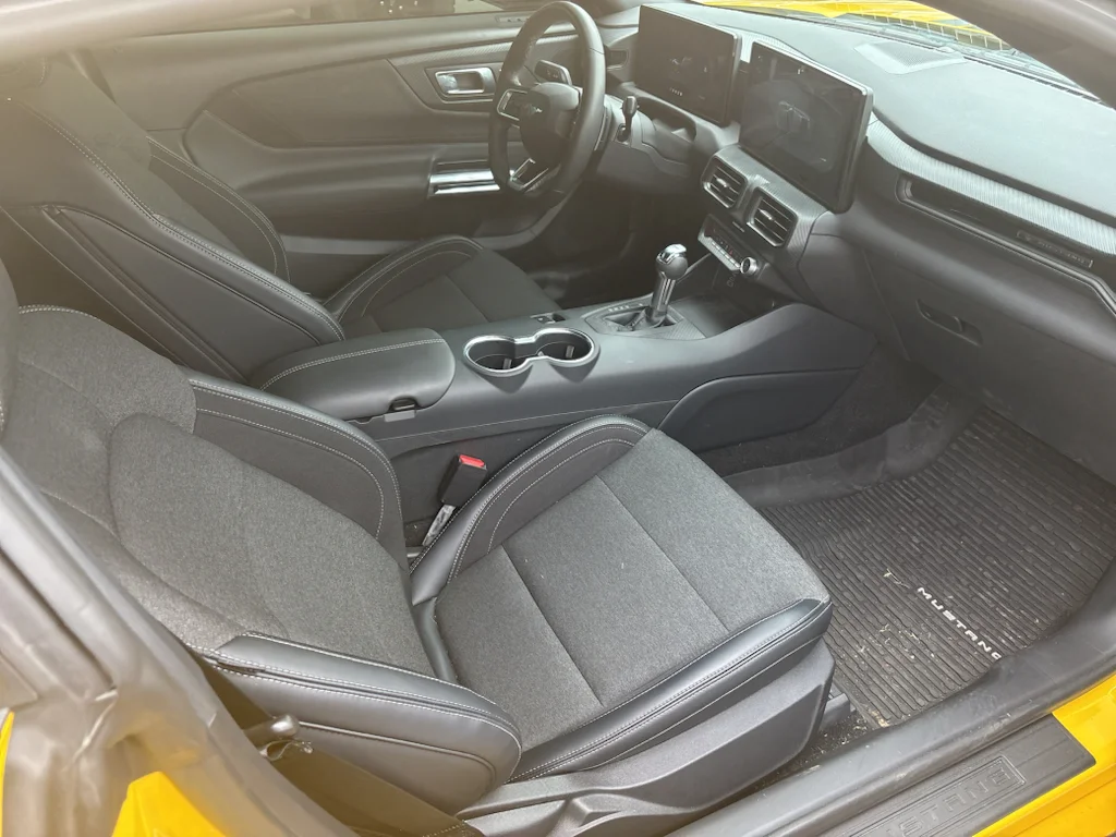 Used 2024  Ford GT image 5