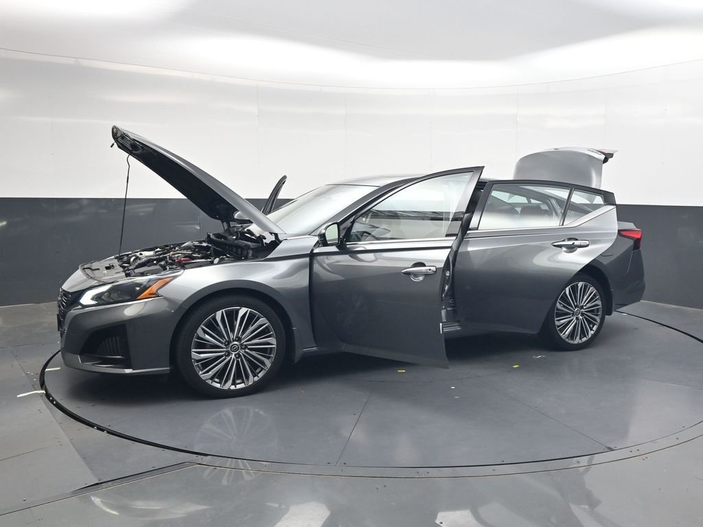 Used 2023 Gray Nissan 2.5 SL image 51
