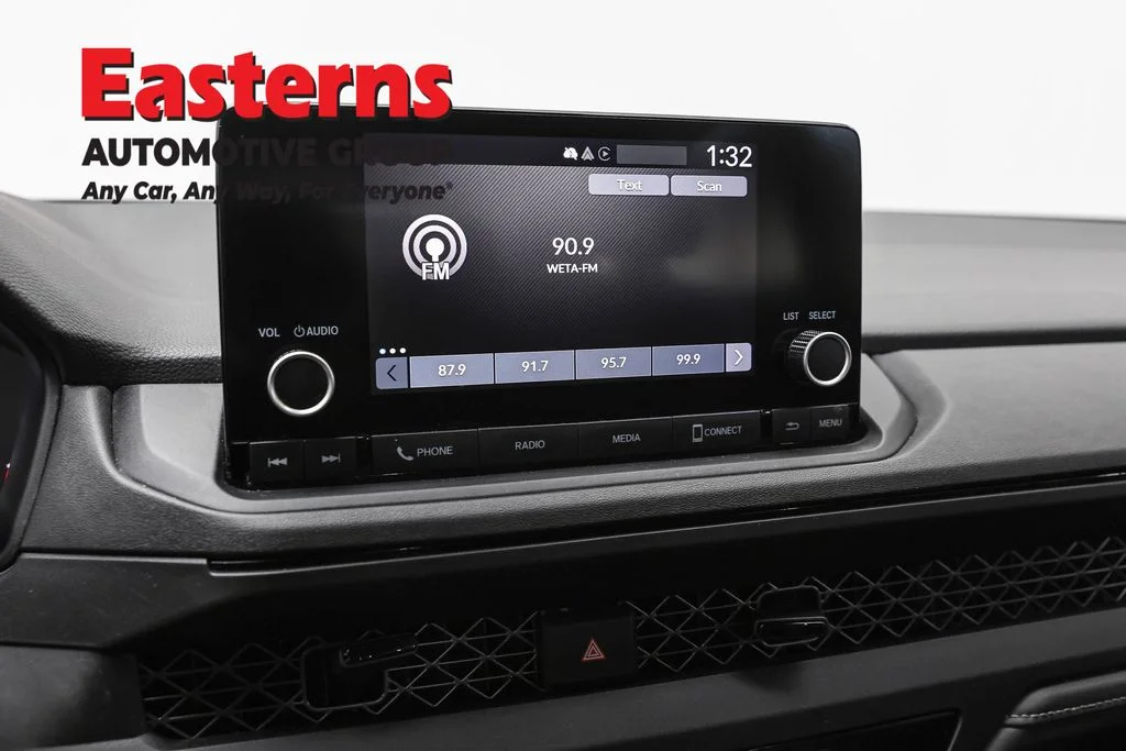 Used 2023 White Honda LX image 18